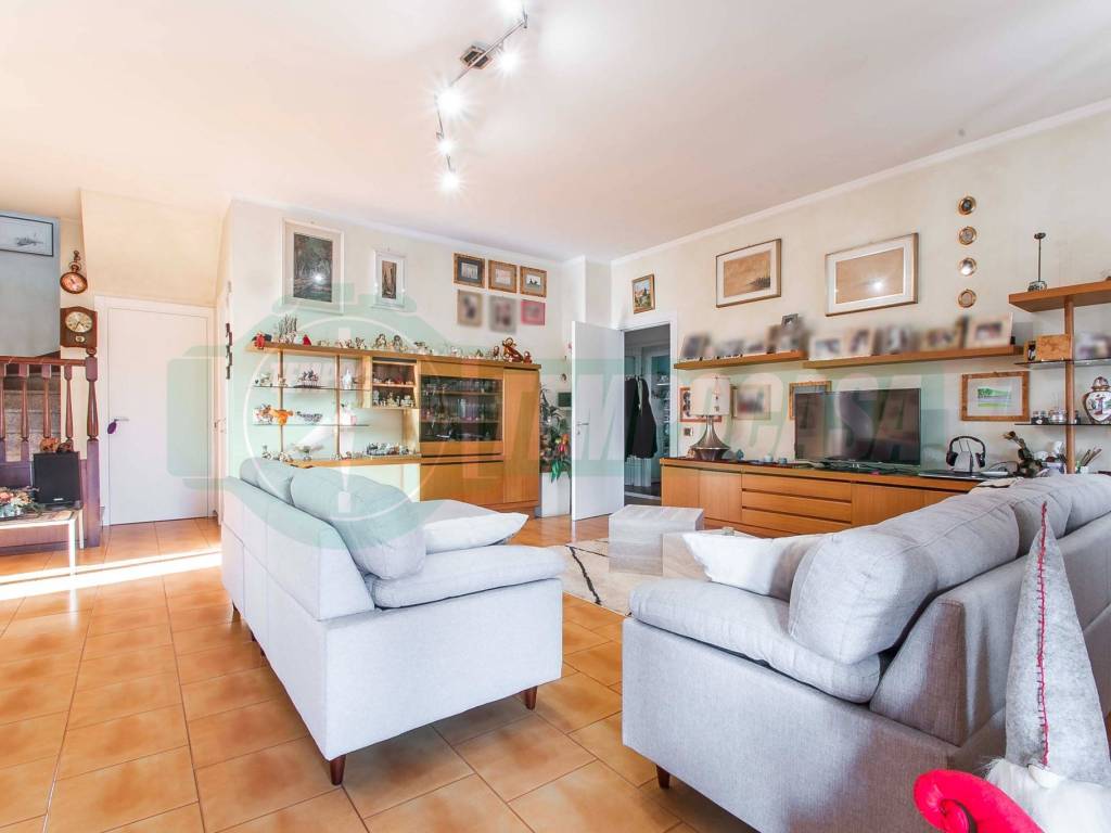 Villa a Gorla maggiore in Via Jacopo Tintoretto - Foto 3