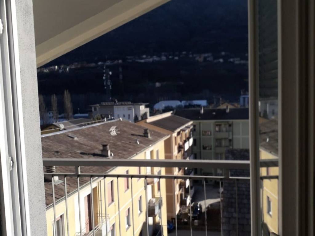 Appartamento a Sondrio in Via Ezio Vanoni - Foto 2