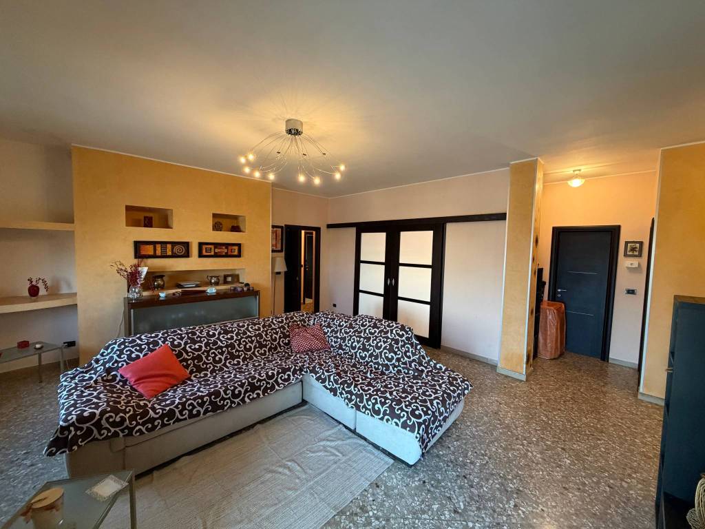 Appartamento a Triggiano in Via Papa Paolo VI - Foto 5