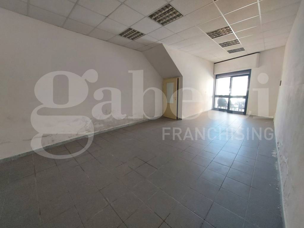 Palazzo / stabile a Cabras in P.zza Vittorio Emanuele, 18 - Foto 4