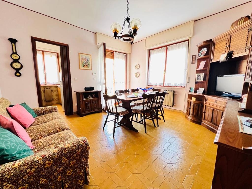 Appartamento a San bartolomeo al mare in Via degli Aranci - Foto 2