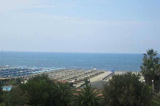 Palazzo / stabile a Pietrasanta in Viale Roma, 65 - Foto 5