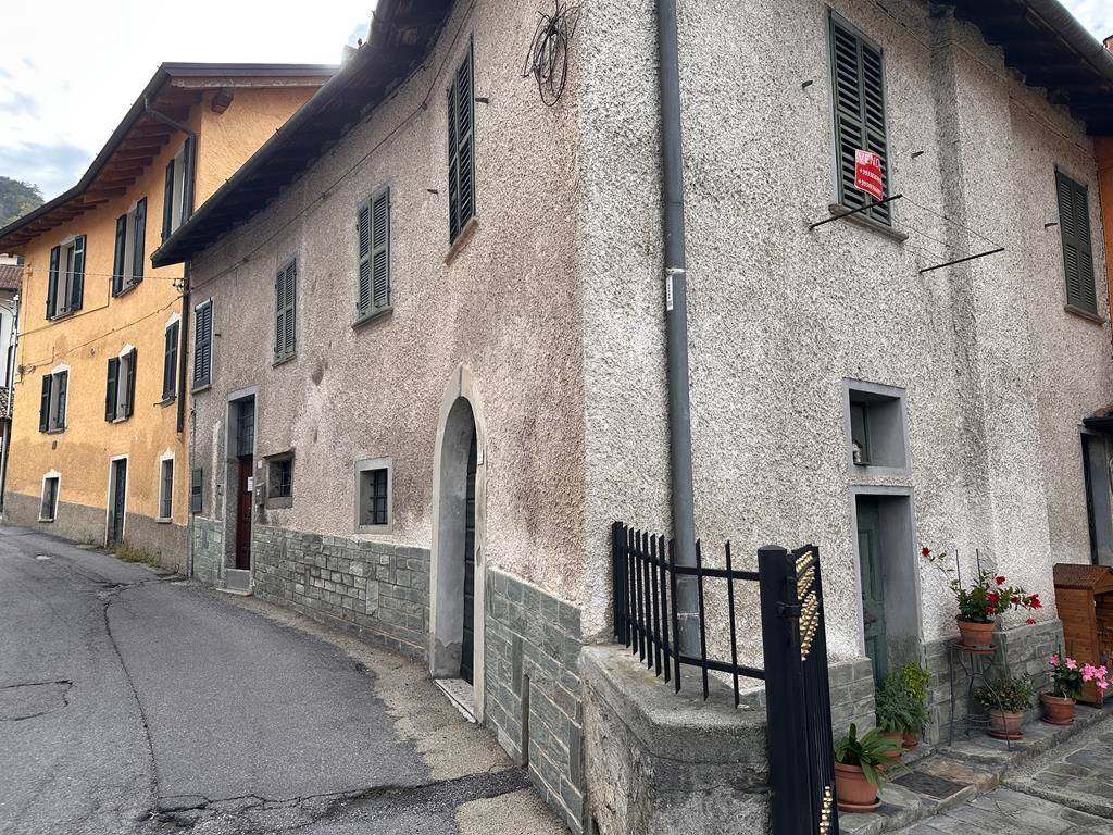 Villa a Menaggio in Via Alfredo Wyatt - Foto 3