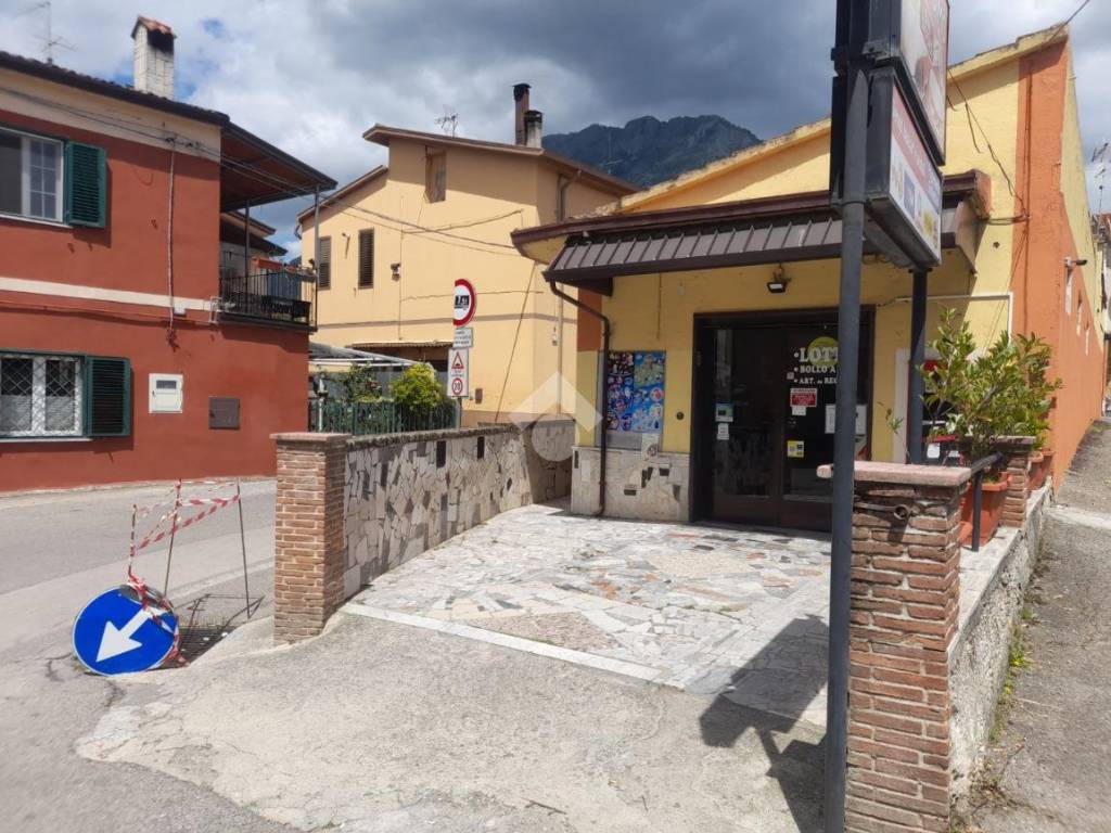 Box / garage a Montesarchio in Via Pini, 1 - Foto 2