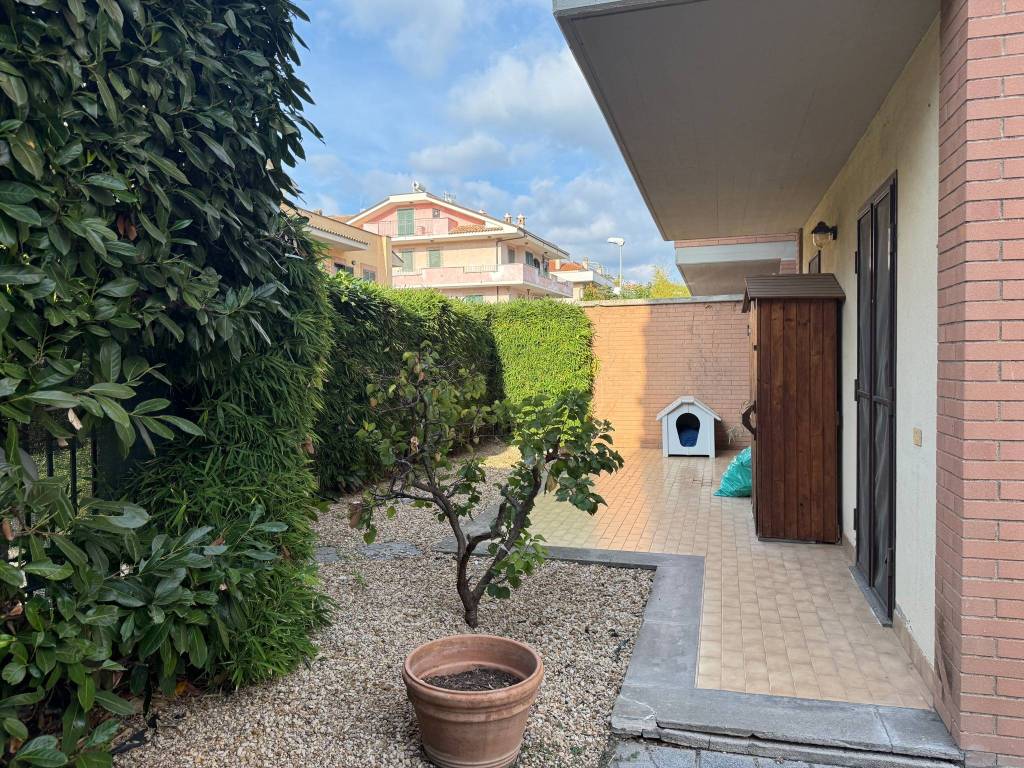 Appartamento a Castel gandolfo in Via delle Viole - Foto 4