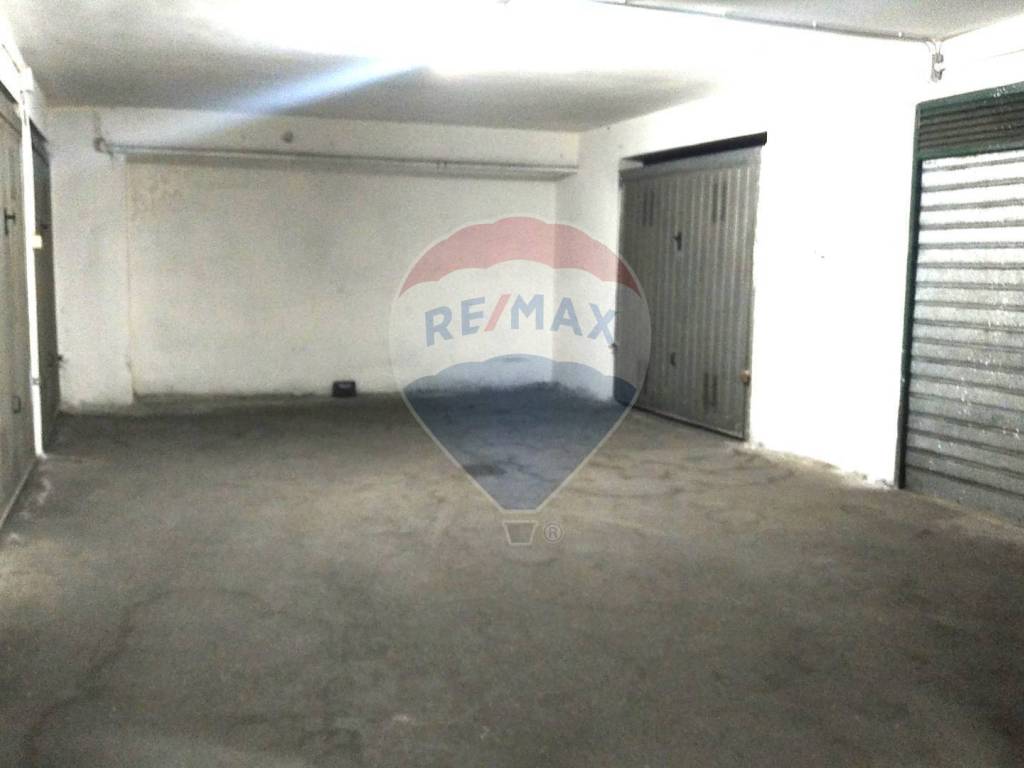 Box / garage a San nicola la strada in Via Leonardo Da Vinci, 122 - Foto 2