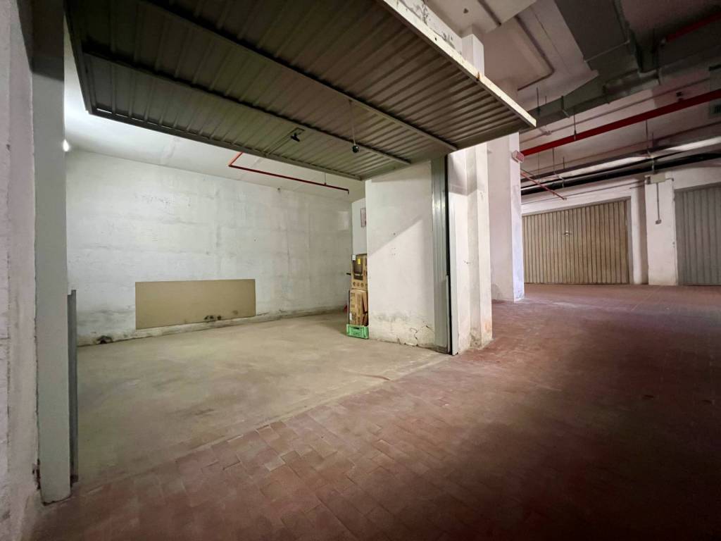 Box / garage a San bartolomeo al mare in Via Martiri della Libertà, 12 - Foto 2