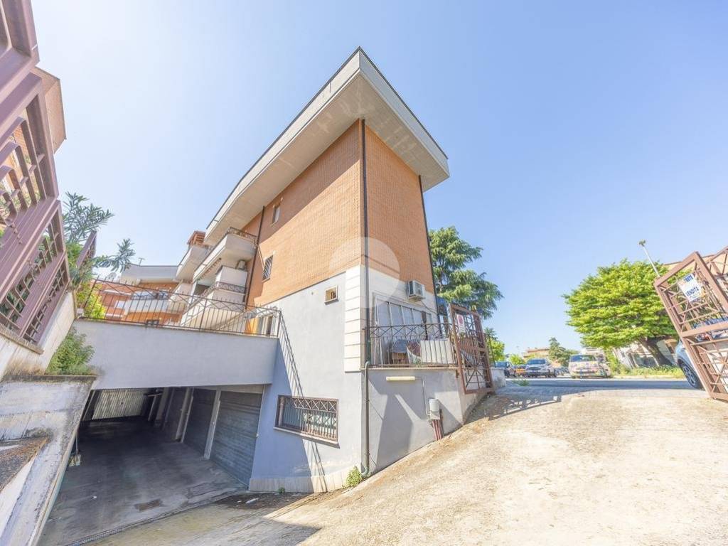 Immobile a Tivoli in Via Lago di Lesi, 17 - Foto 3
