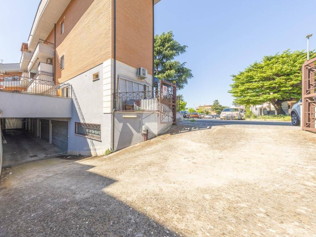 Immobile a Tivoli in Via Lago di Lesi, 17 - Foto 5