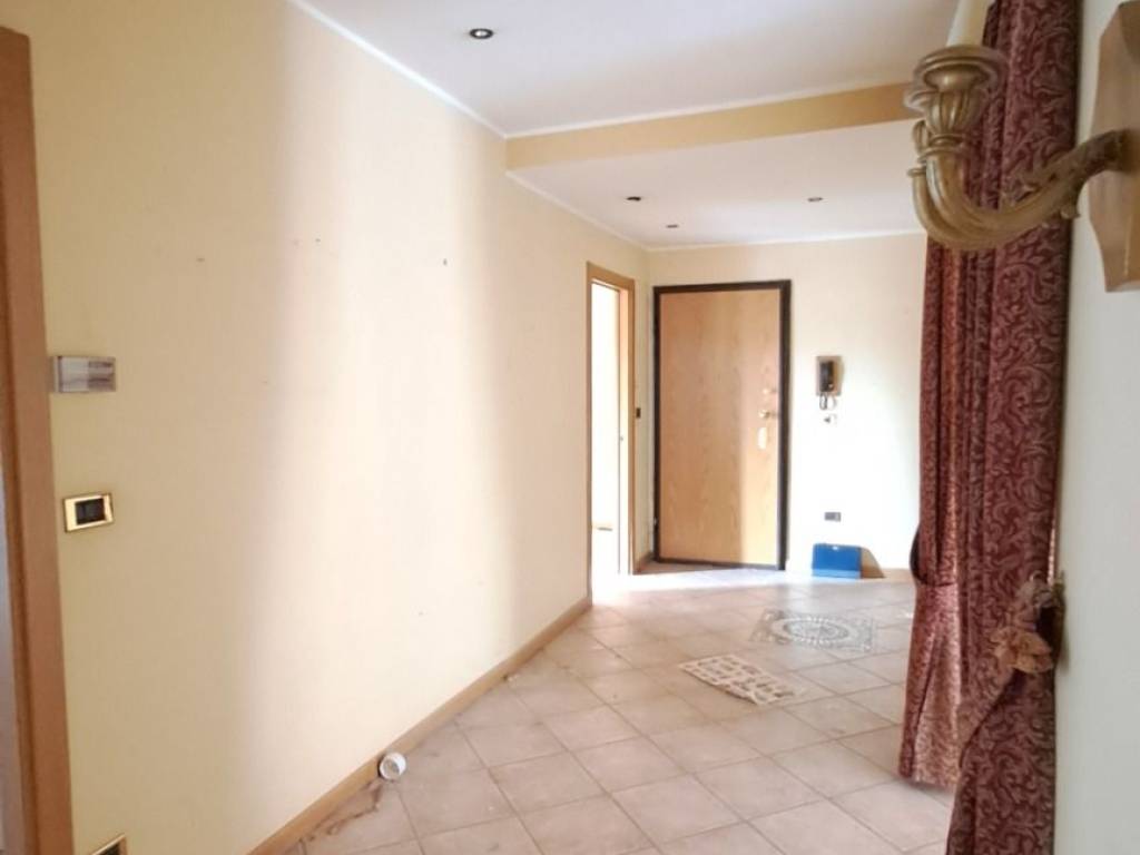 Appartamento a Erba in Corso 25 Aprile, 123 - Foto 3