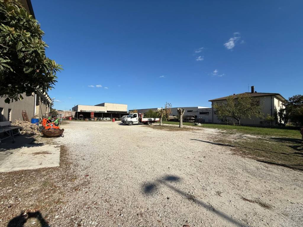 Villa a Campiglia marittima in Via dell'Artigianato - Foto 2