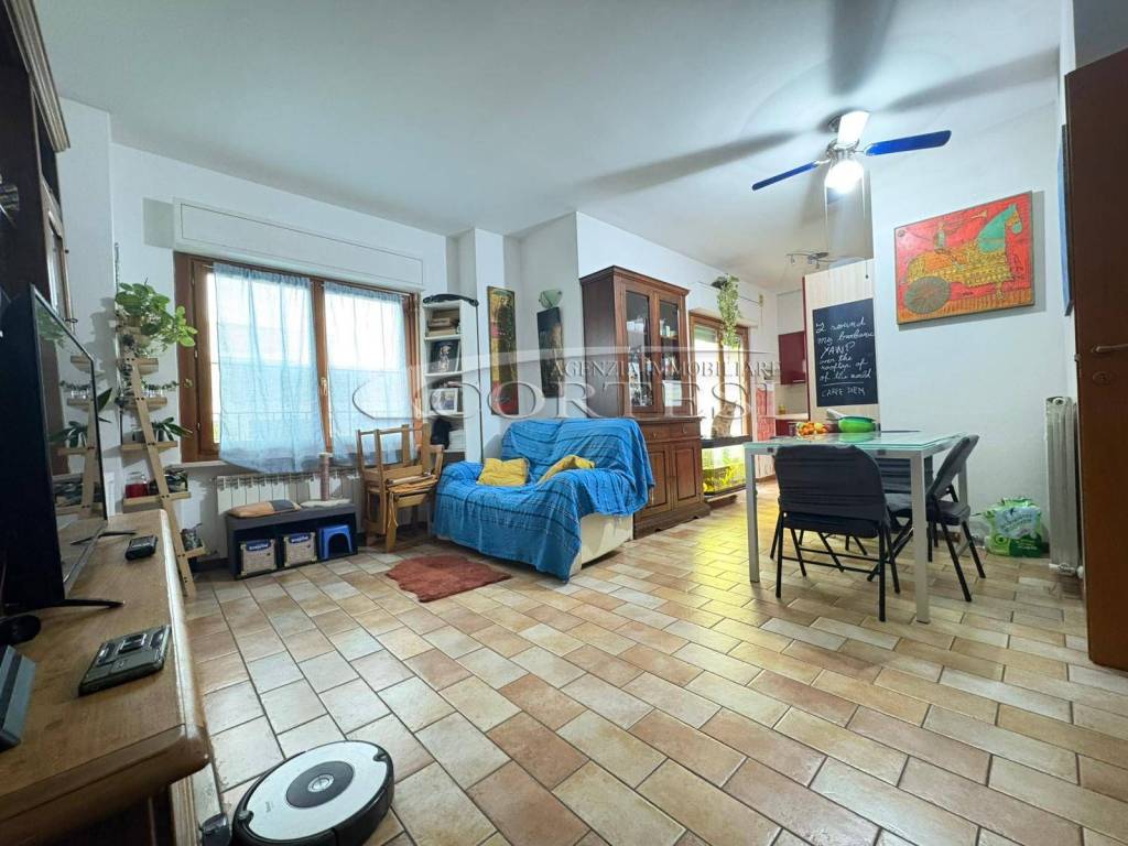 Appartamento a San costanzo in Via Tomba - Foto 2