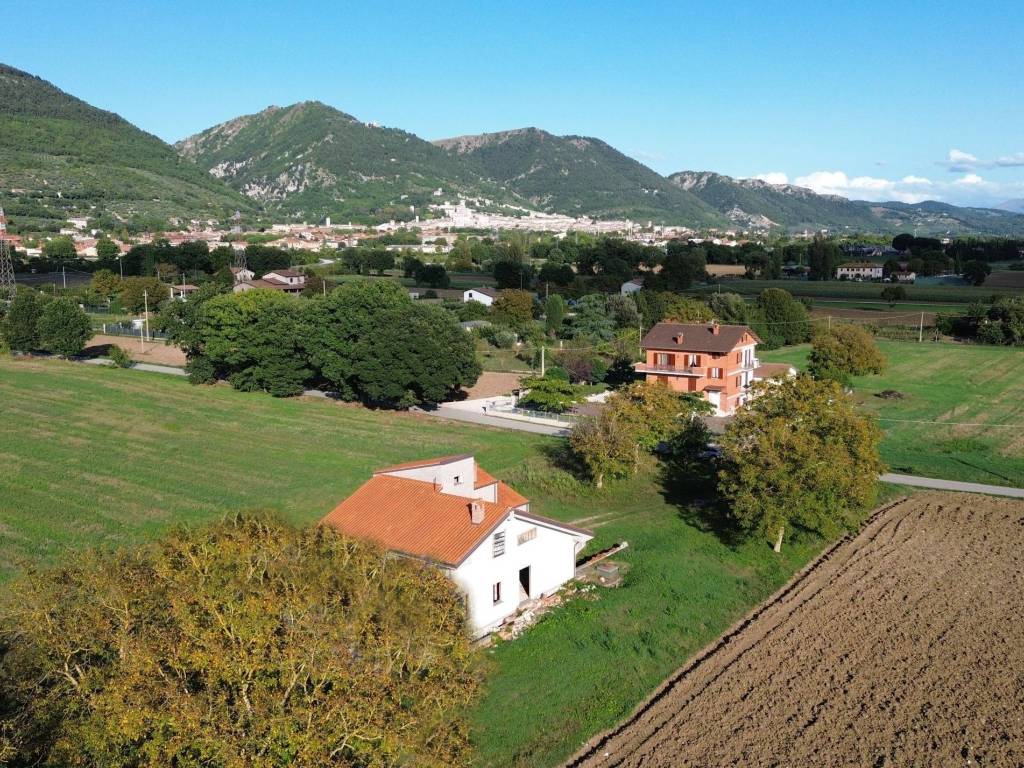 Villa a Gubbio in Via Gentile da Fabriano - Foto 2