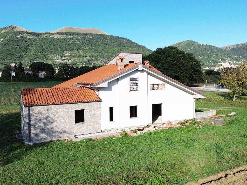 Villa a Gubbio in Via Gentile da Fabriano - Foto 3