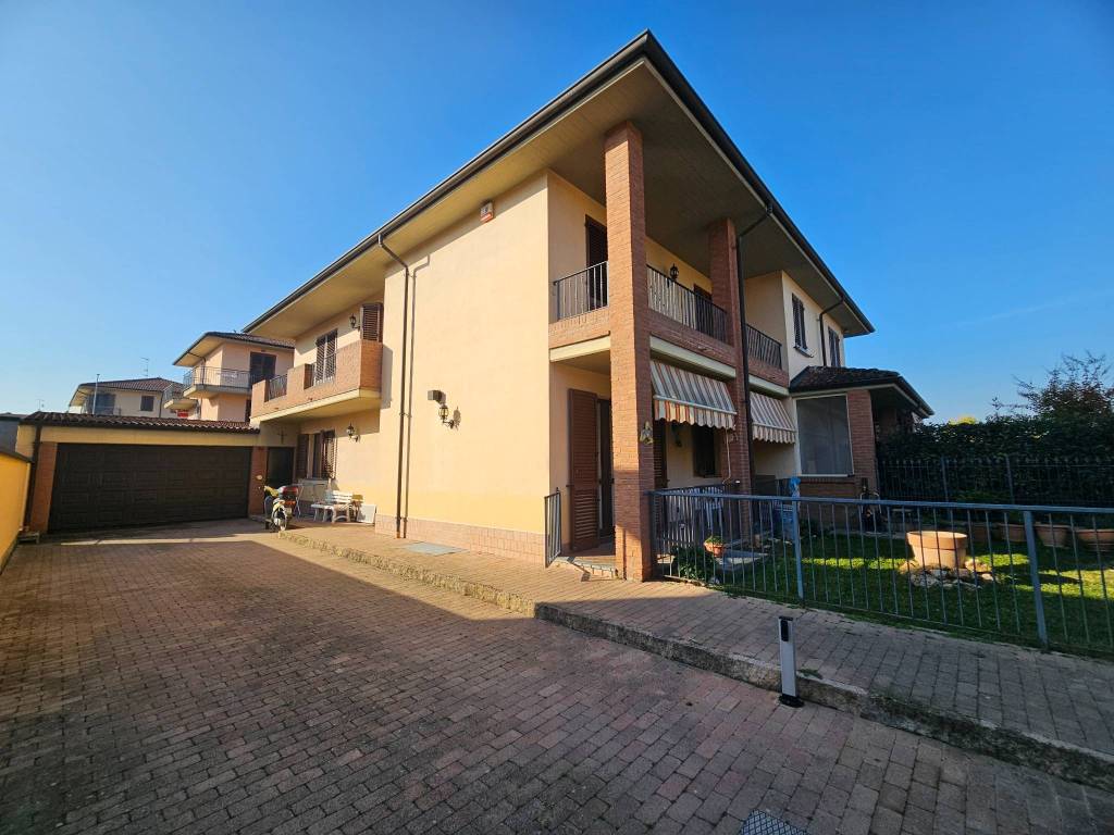 Villa a Rivanazzano terme in Via Antonio Segni - Foto 2