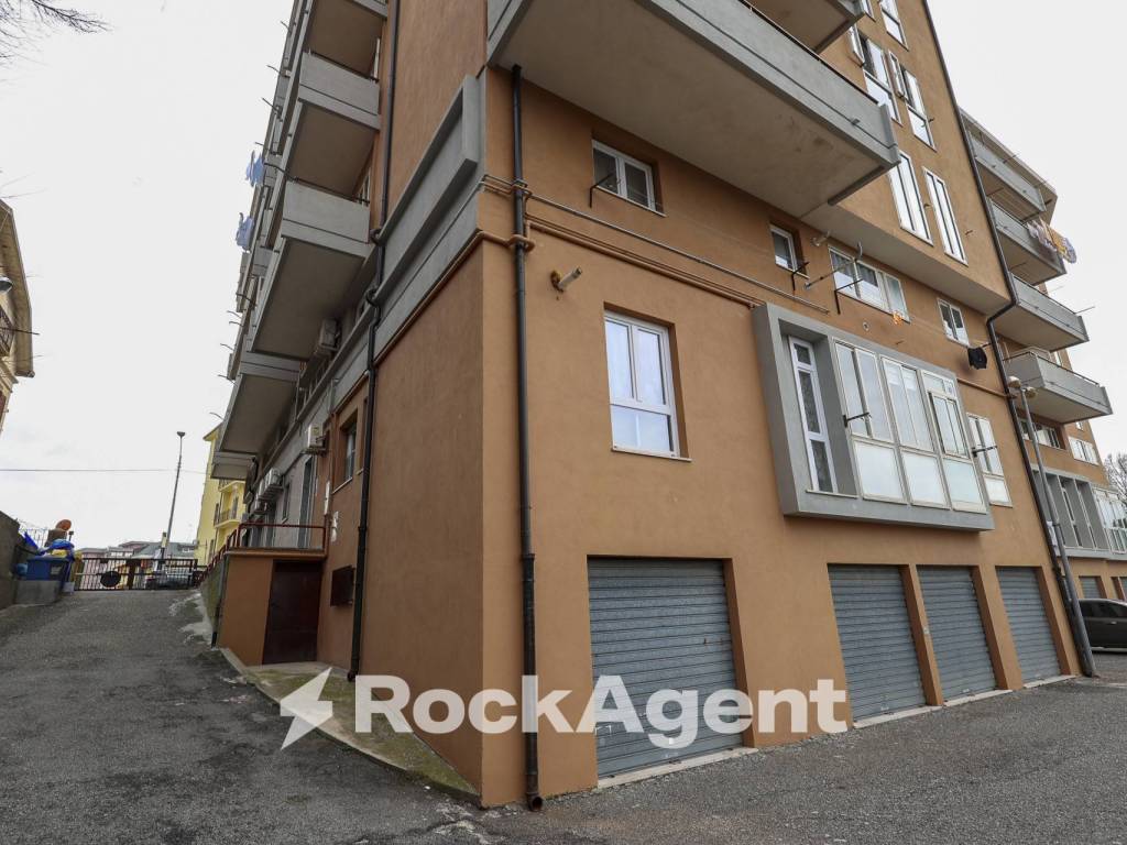 Box / garage a Catanzaro in Via Ettore Vitale - Foto 5