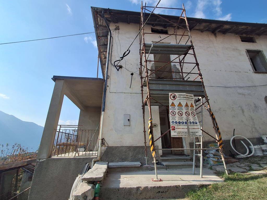 Appartamento a Tremezzina in Via degli Alpini - Foto 2