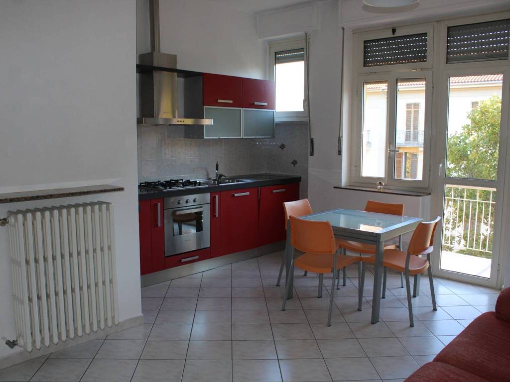 Appartamento a Vercelli in Viale Alessandro Volta, 22 - Foto 2