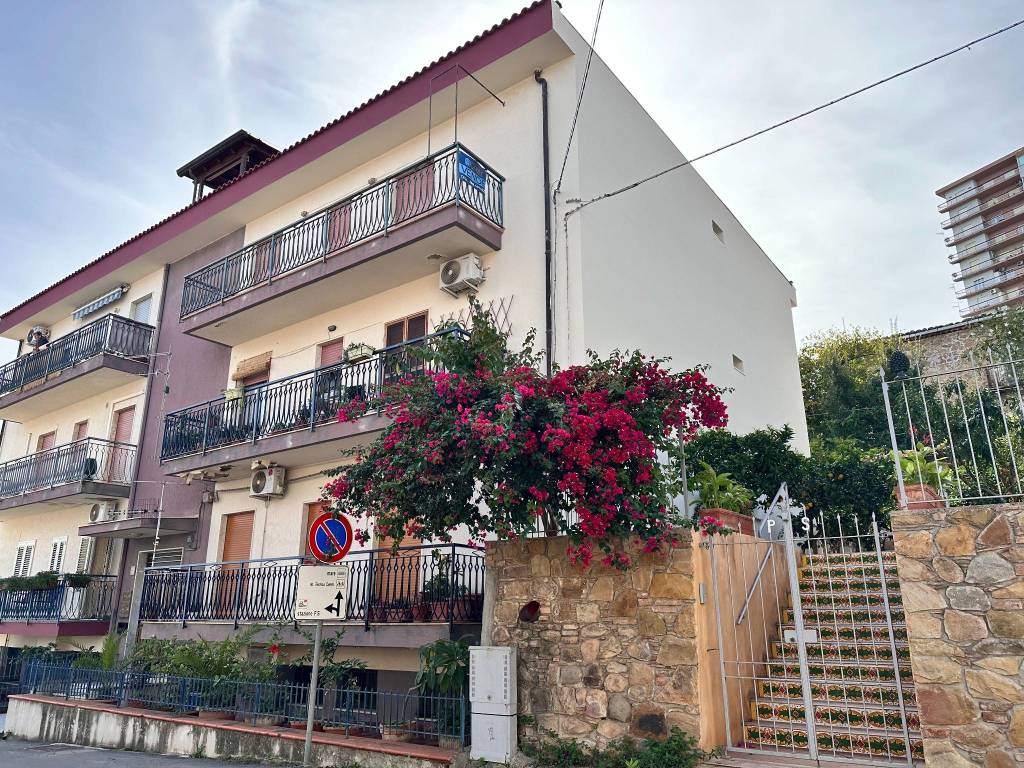 Appartamento a Santo stefano di camastra in Via Marina - Foto 3