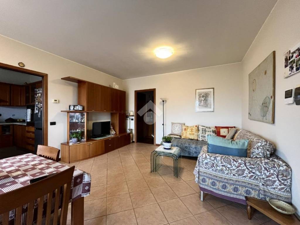 Appartamento a Lecco in V.le Montegrappa, 28 - Foto 3