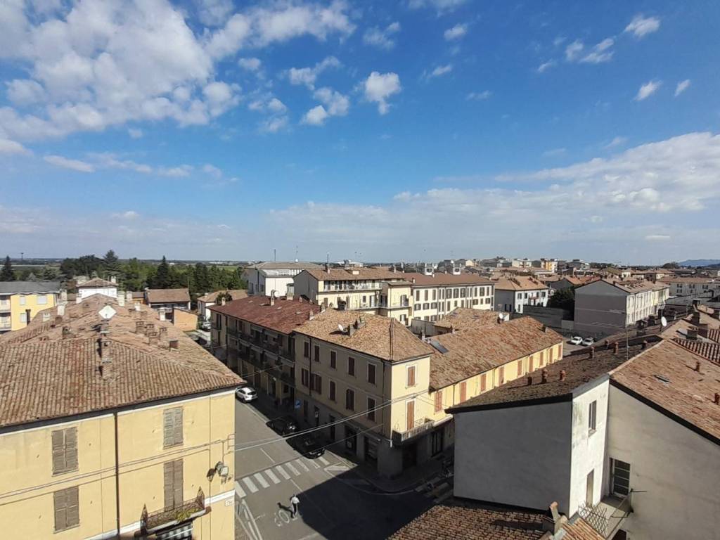 Appartamento a Casteggio in Piazza Dante Alighieri - Foto 2