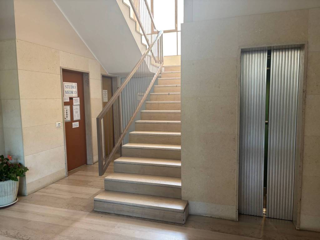 Appartamento a Borgosesia in Piazza Giuseppe Mazzini, 21 - Foto 3