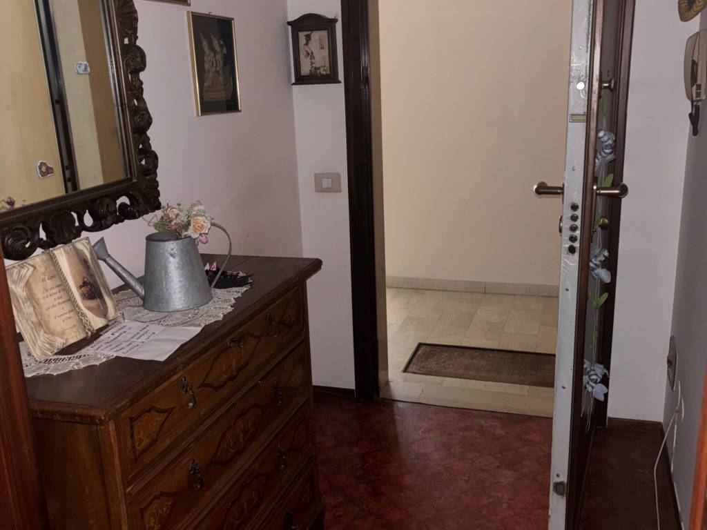 Appartamento a Borgosesia in Piazza Giuseppe Mazzini, 21 - Foto 5