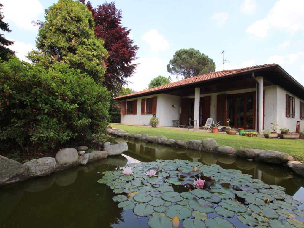 Villa a Carimate in Strada delle Ginestre, 41 - Foto 2