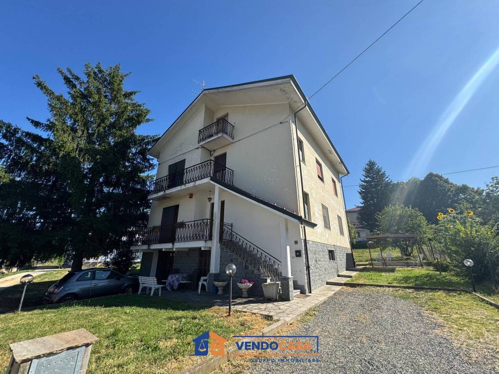 Villa a Nizza monferrato in Strada San Nicolao, 29 - Foto 2