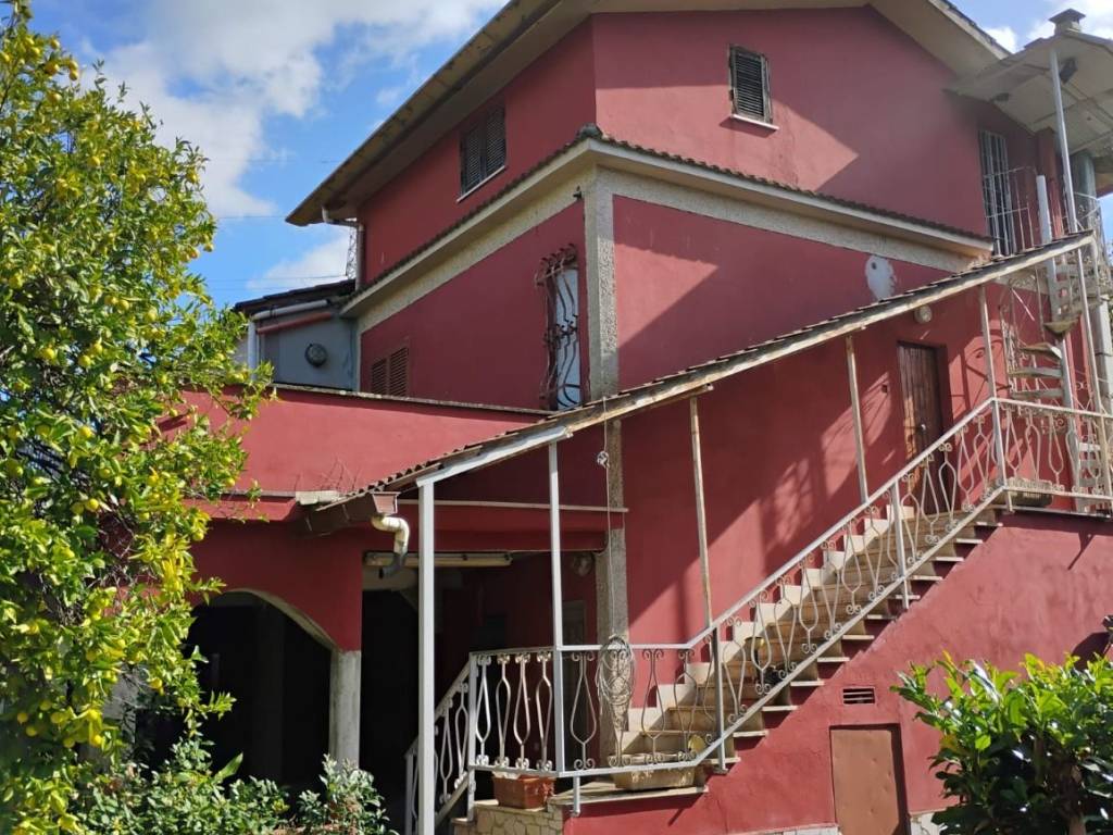 Villa a Velletri in Via delle Vascucce - Foto 2