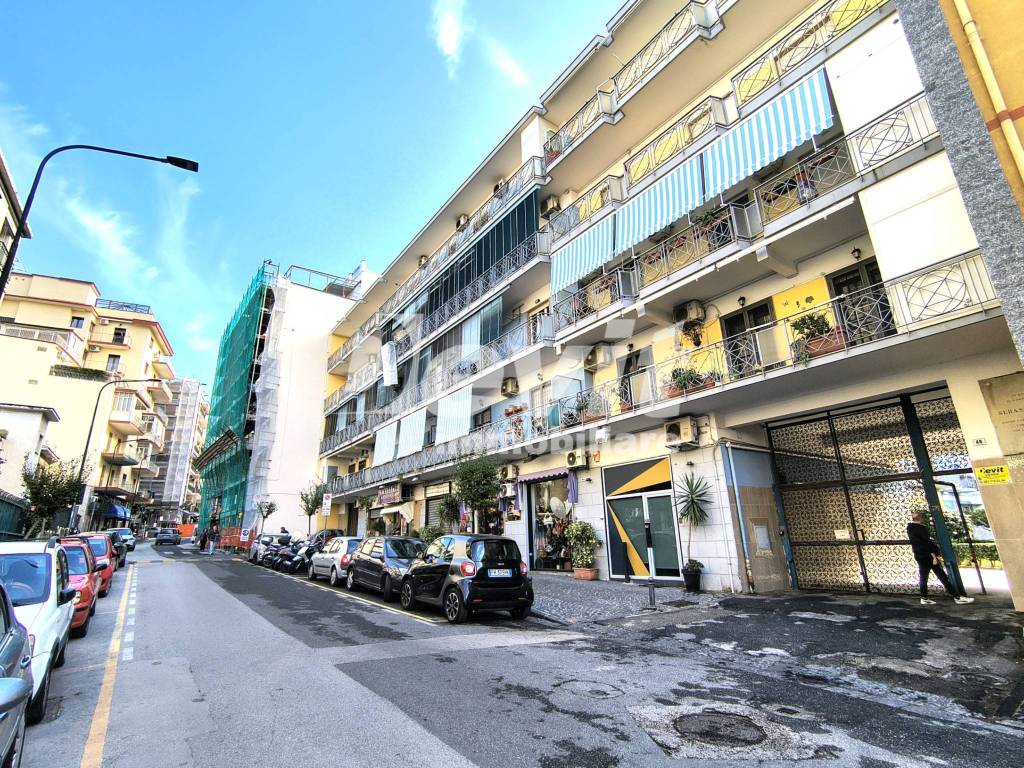 Appartamento a Portici in Via Gaetano Poli - Foto 3
