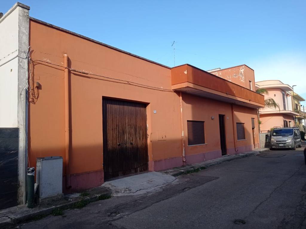 Casa indipendente a Guagnano in Via Crocifisso, 70 - Foto 2