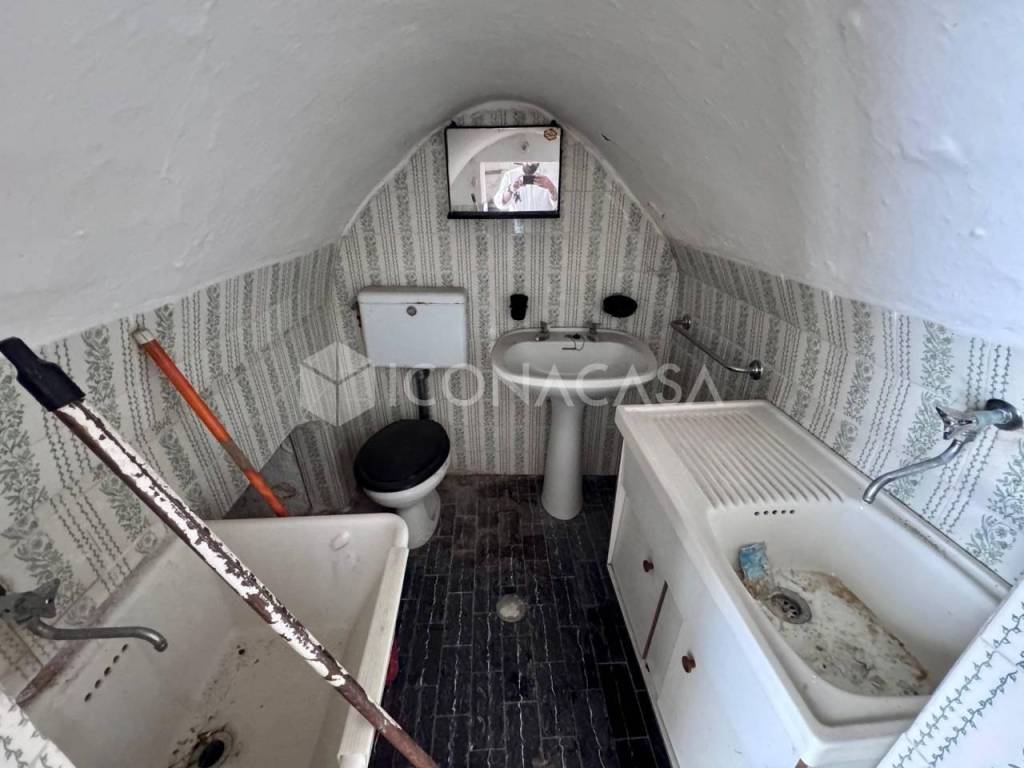 Casa indipendente a Ceglie messapica in Via Colucci Vico 1 - Foto 5