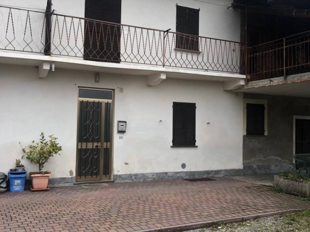 Rustico / casale a Sesto calende in Via per Lentate - Foto 2