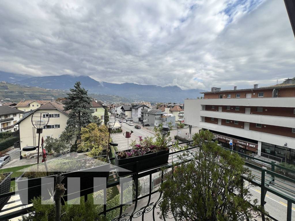 Appartamento a Lagundo in Via Josef Weingartner, 56, 39022 Lagundo BZ, Italia - Foto 2