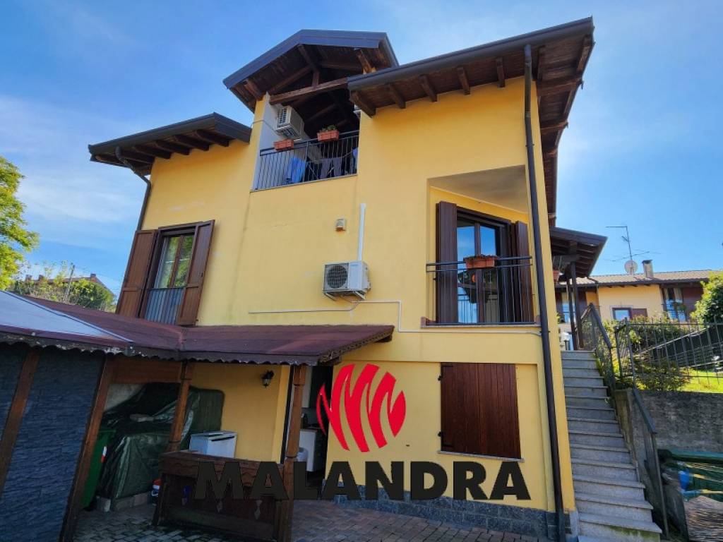 Villa a Divignano in Via Giacomo Leopardi - Foto 2