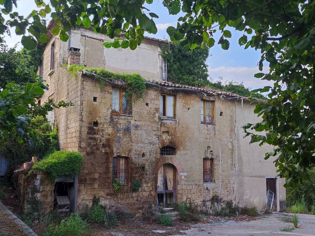 Rustico / casale a Avellino in Contrada Caselle S.N.C. - Foto 2