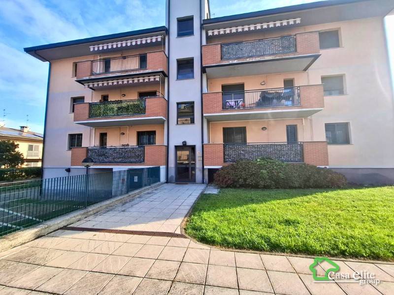 Appartamento a Landriano in Via Papa Giovanni Paolo II, 5 - Foto 2