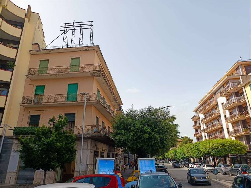 Loft / open space a Benevento in VIA ONILDE BISSOLATI - Foto 4