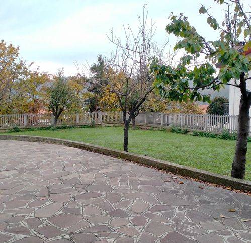 Villa a Carcare in Via A. Dufour - Foto 2