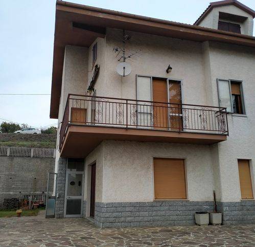 Villa a Carcare in Via A. Dufour - Foto 3