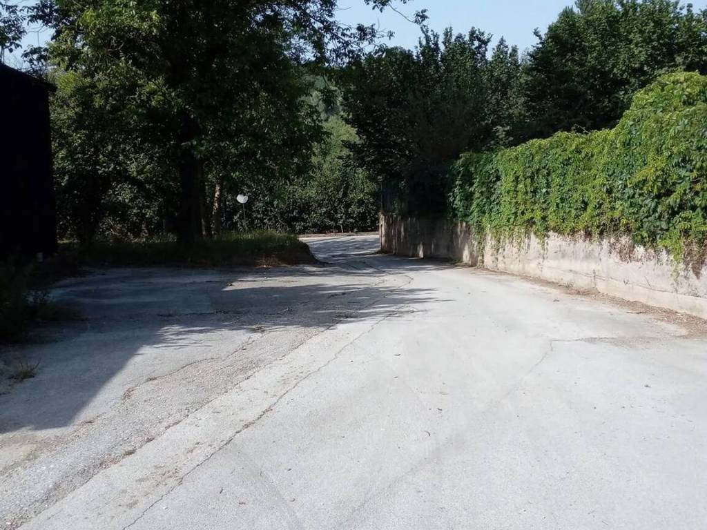 Immobile a Avellino in Contrada Santorelli S.N.C. - Foto 3