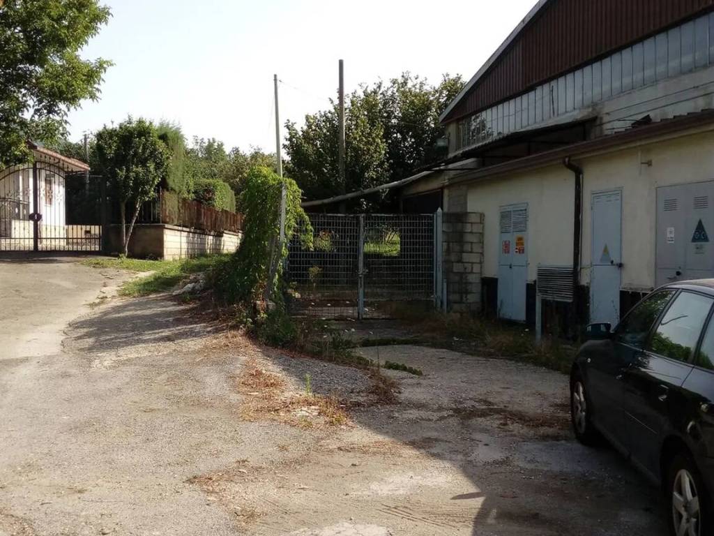 Immobile a Avellino in Contrada Santorelli S.N.C. - Foto 4