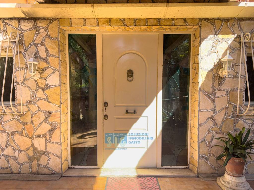 Villa a Latina in Strada Litoranea - Foto 4