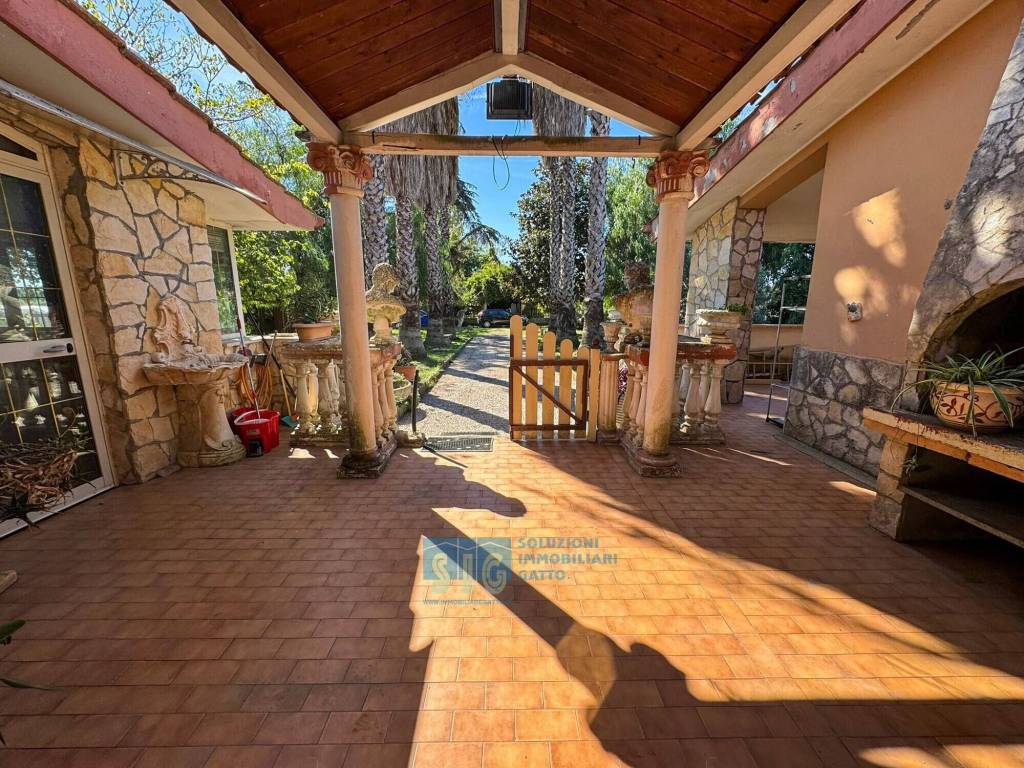 Villa a Latina in Strada Litoranea - Foto 5