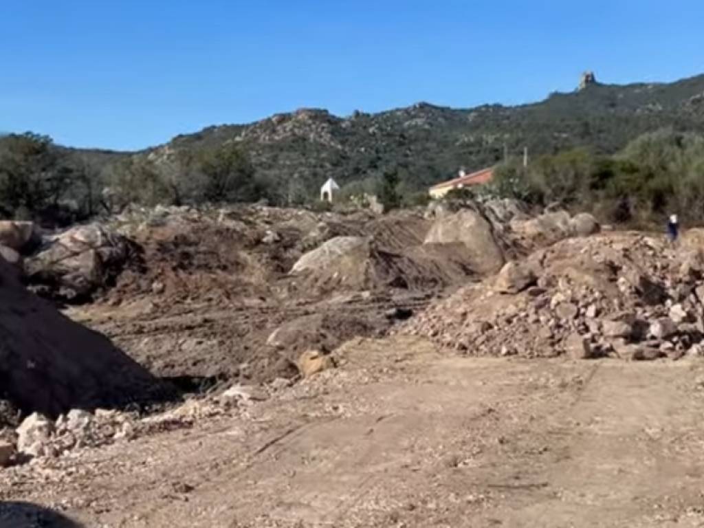 Terreno a Arzachena in Via Lu Mindicheddu - Foto 3