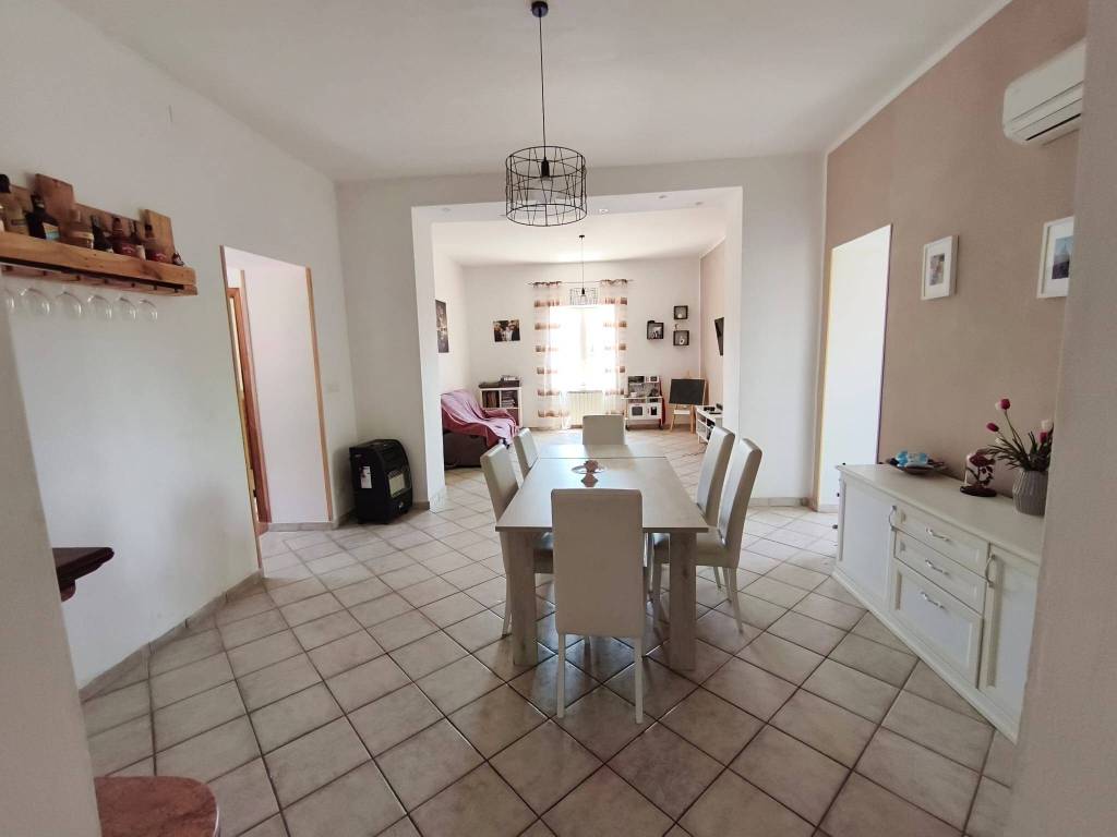 Villa a Santi cosma e damiano in Via Ferrara, 65 - Foto 3