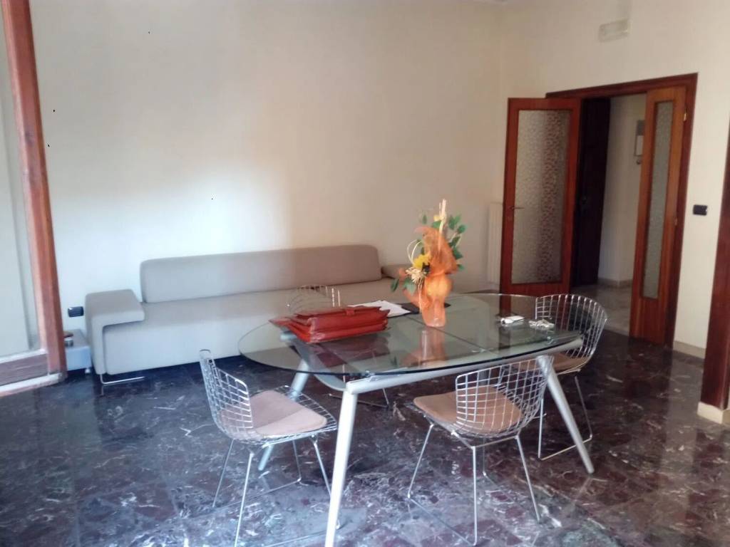 Appartamento a Avellino in Area Residenziale Semicentrale Cappuccini - Via Scandone - Foto 2