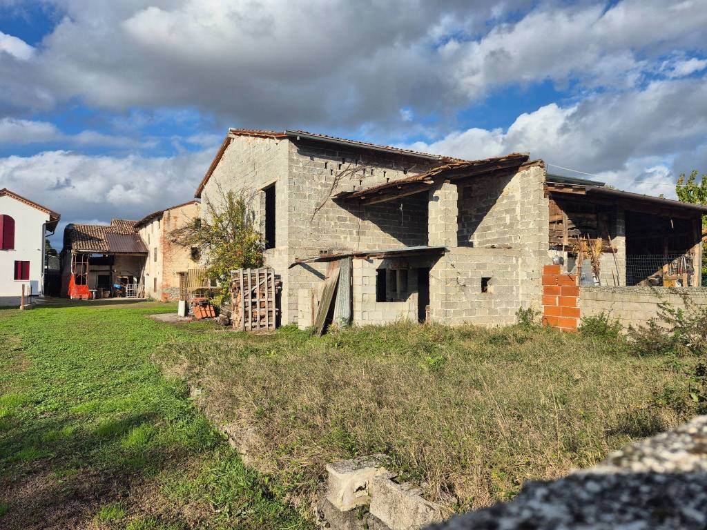 Casa indipendente a Loria in Via Alcide De Gasperi, 31 - Foto 3