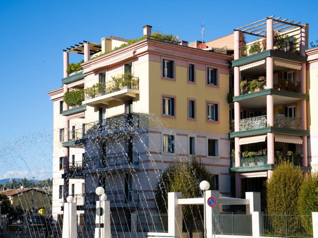 Appartamento a Verona in Via Ca' di Cozzi - Foto 5